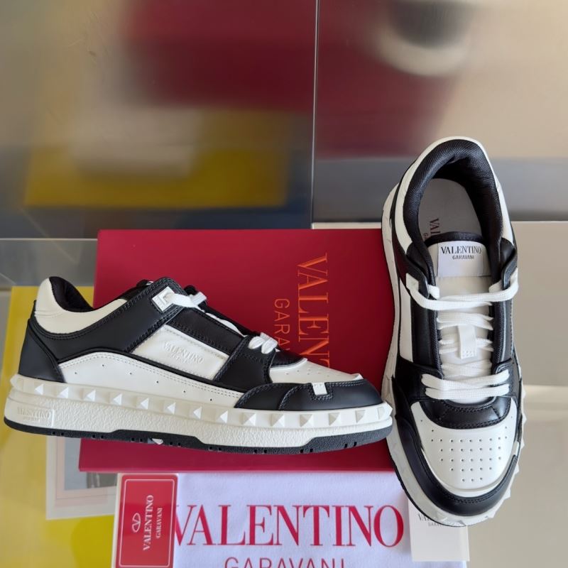 Valentino Low Shoes - Click Image to Close